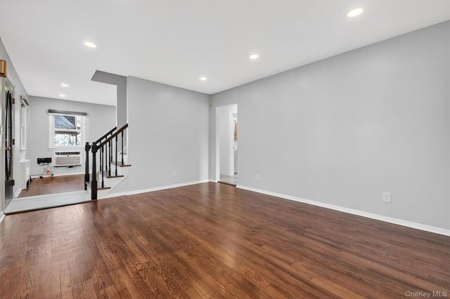 8 Robbins Avenue, Elmsford, NY 10523