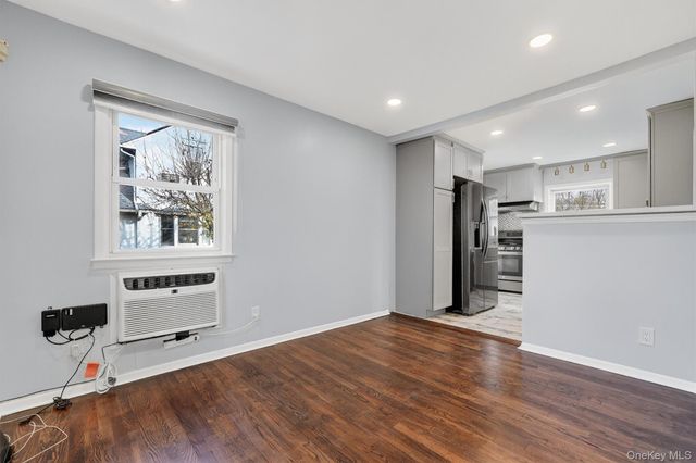 8 Robbins Avenue, Elmsford, NY 10523