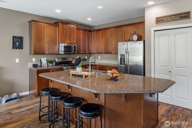1009 29th Street NW, Puyallup, WA 98371