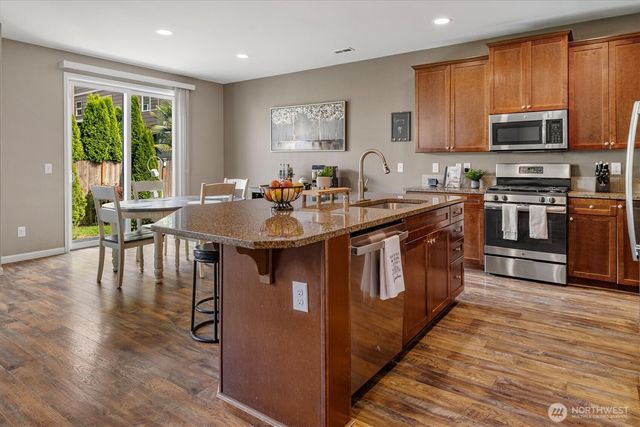 1009 29th Street NW, Puyallup, WA 98371