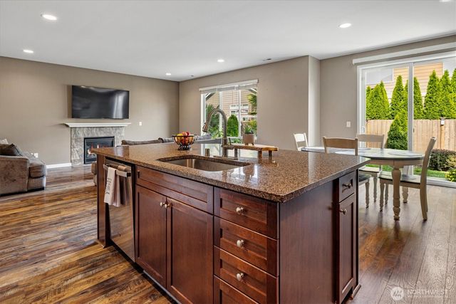 1009 29th Street NW, Puyallup, WA 98371