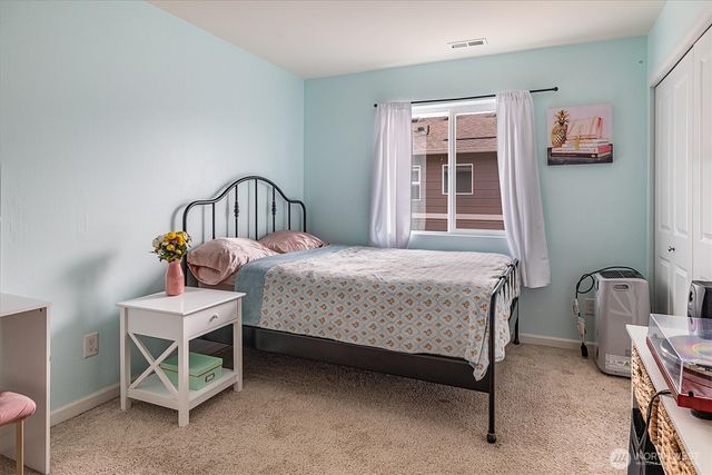 1009 29th Street NW, Puyallup, WA 98371