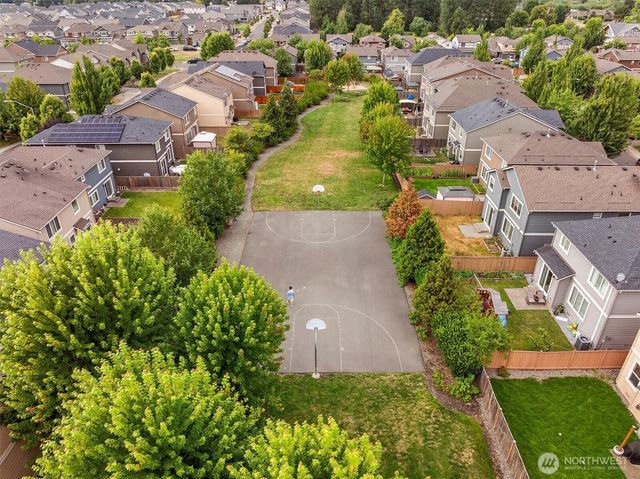 1009 29th Street NW, Puyallup, WA 98371