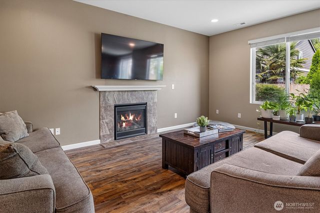 1009 29th Street NW, Puyallup, WA 98371