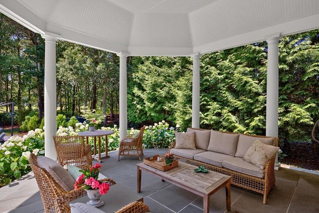179 Pineleigh Path, Barnstable, MA 02655