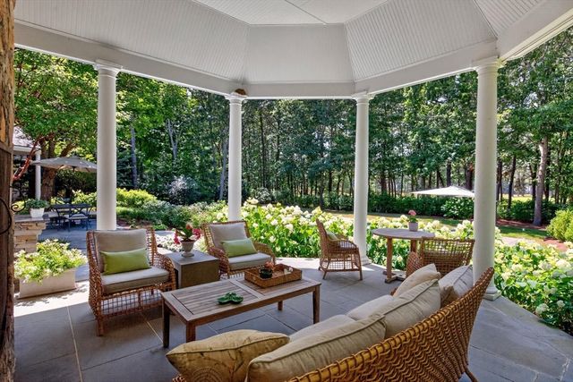 179 Pineleigh Path, Barnstable, MA 02655