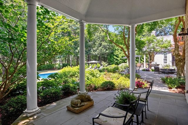 179 Pineleigh Path, Barnstable, MA 02655