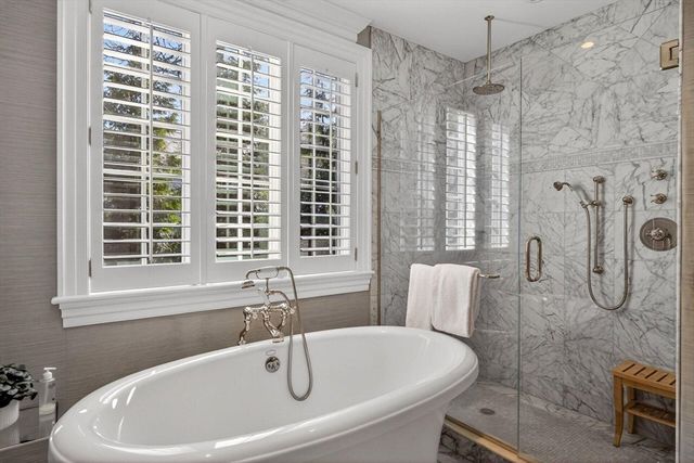179 Pineleigh Path, Barnstable, MA 02655