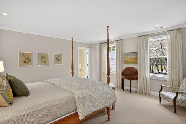 179 Pineleigh Path, Barnstable, MA 02655
