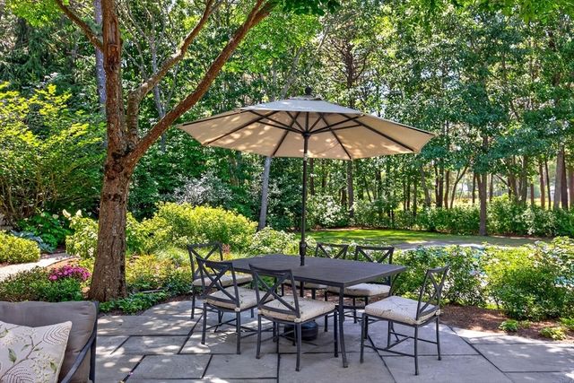 179 Pineleigh Path, Barnstable, MA 02655