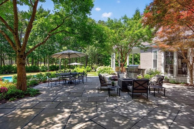 179 Pineleigh Path, Barnstable, MA 02655