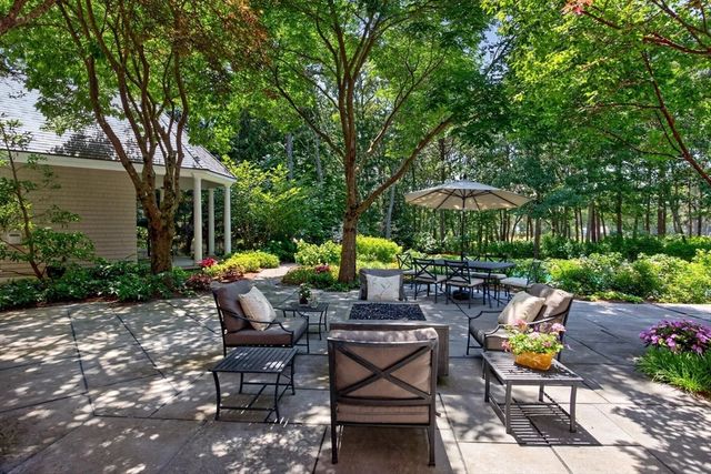179 Pineleigh Path, Barnstable, MA 02655