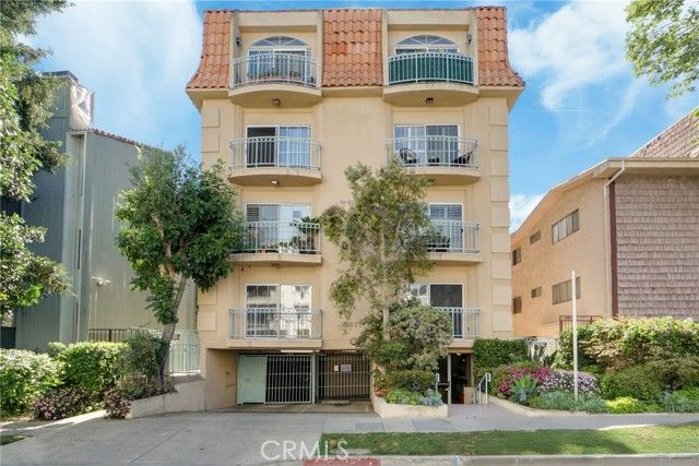 1871 Greenfield Avenue 102, Los Angeles, CA 90025