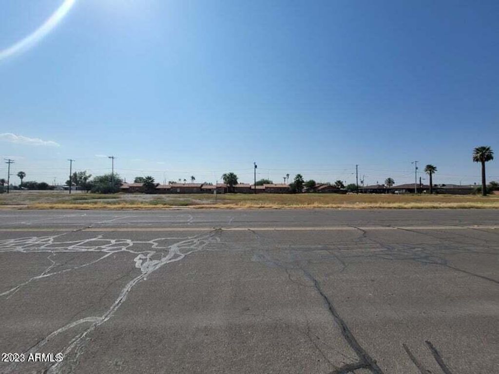 Image 2 of property listing at 400 N SANTA CRUZ Avenue 5, 6, 7 & 8, Eloy, AZ 85131