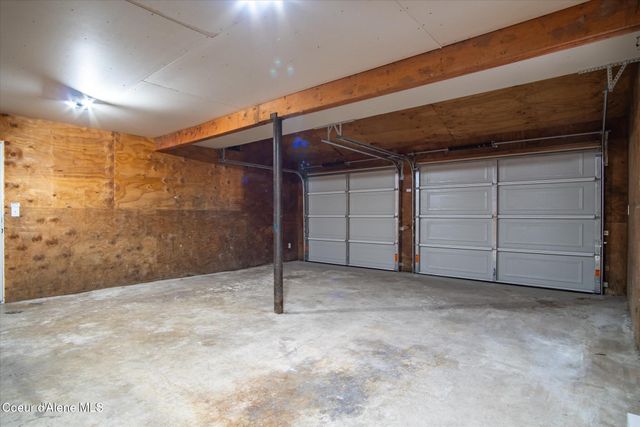 6933 W Tesemini DR, Spirit Lake, ID 83869