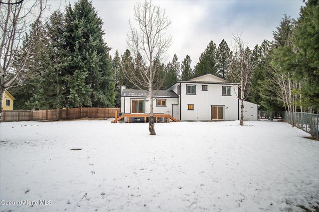 6933 W Tesemini DR, Spirit Lake, ID 83869