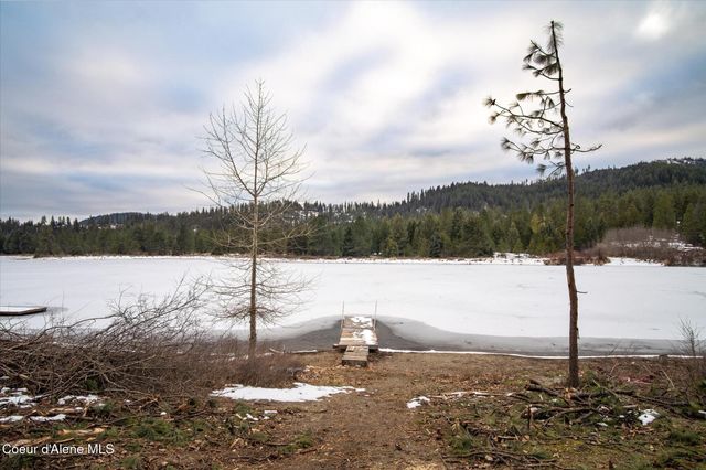 6933 W Tesemini DR, Spirit Lake, ID 83869