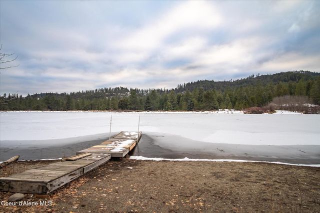 6933 W Tesemini DR, Spirit Lake, ID 83869