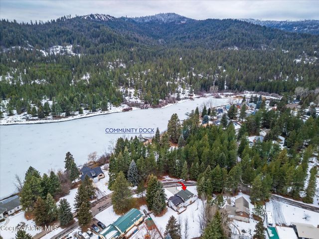 6933 W Tesemini DR, Spirit Lake, ID 83869