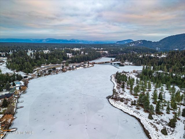 6933 W Tesemini DR, Spirit Lake, ID 83869