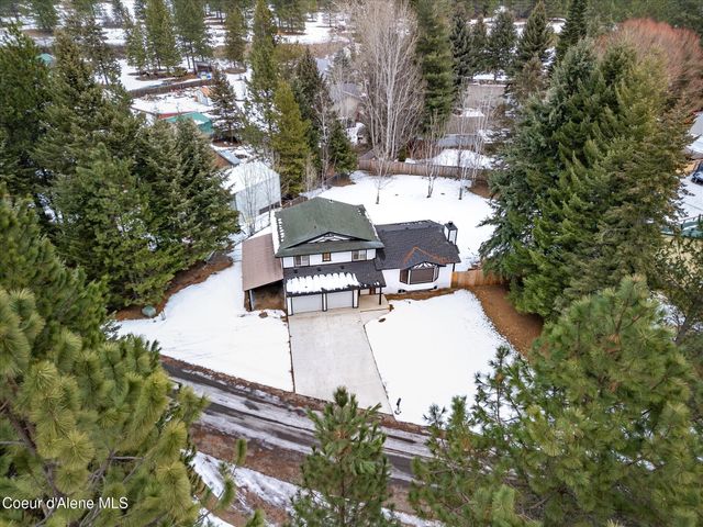 6933 W Tesemini DR, Spirit Lake, ID 83869