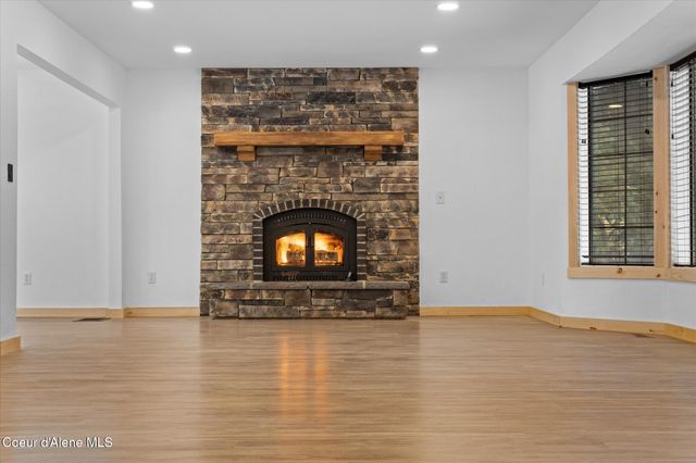 6933 W Tesemini DR, Spirit Lake, ID 83869