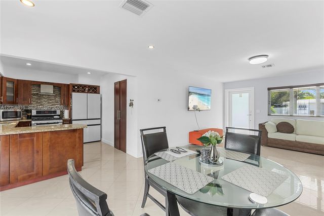 840 N 70th Way, Hollywood, FL 33024