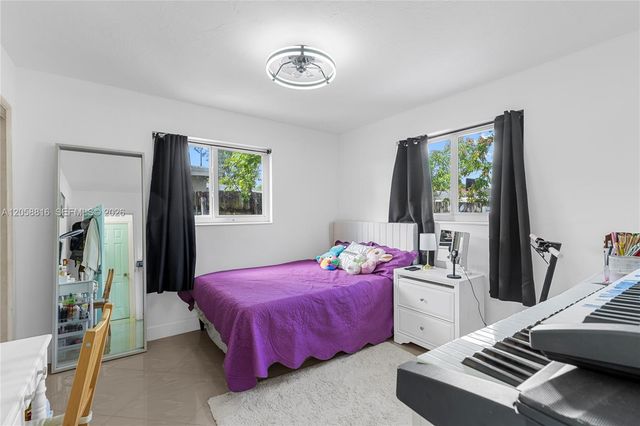 840 N 70th Way, Hollywood, FL 33024