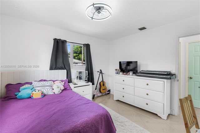 840 N 70th Way, Hollywood, FL 33024