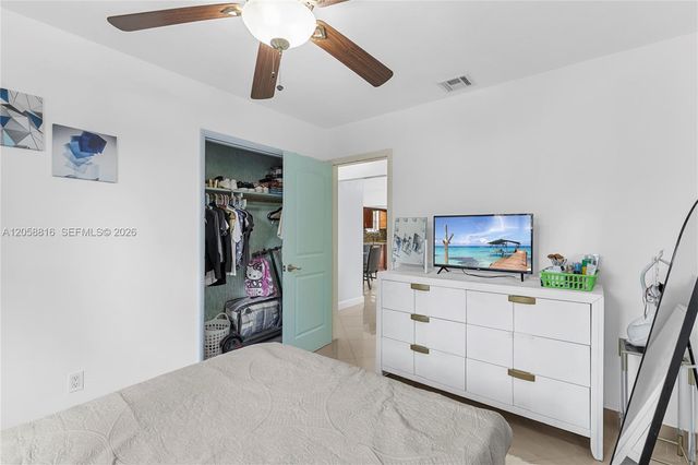 840 N 70th Way, Hollywood, FL 33024