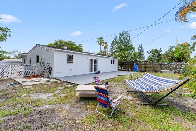 840 N 70th Way, Hollywood, FL 33024