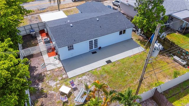 840 N 70th Way, Hollywood, FL 33024
