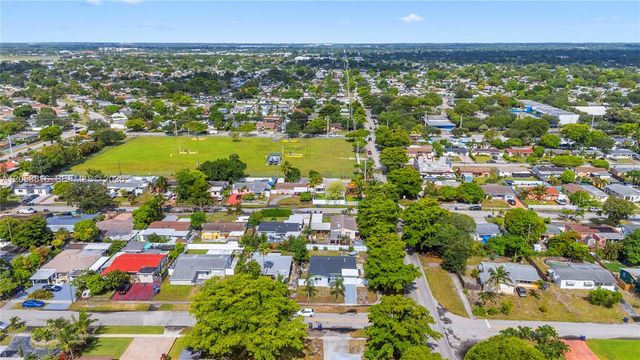 840 N 70th Way, Hollywood, FL 33024