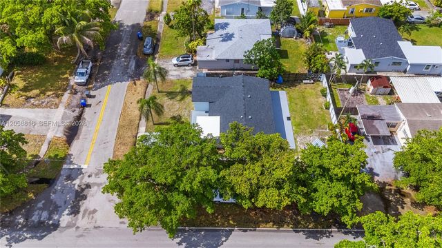 840 N 70th Way, Hollywood, FL 33024