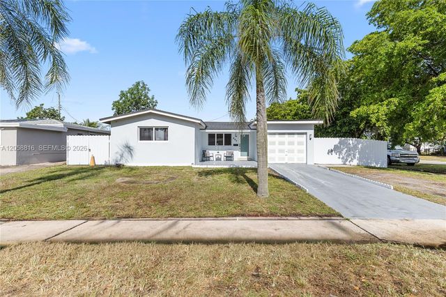 840 N 70th Way, Hollywood, FL 33024