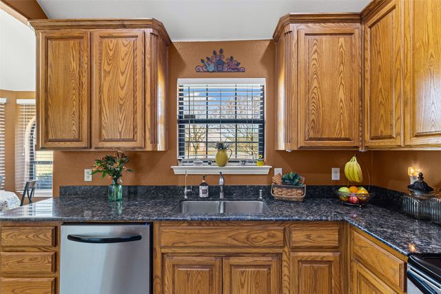 106 Hedges Circle, Weatherford, TX 76085