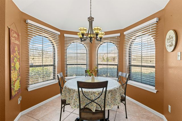 106 Hedges Circle, Weatherford, TX 76085