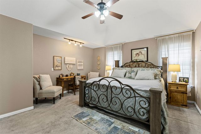 106 Hedges Circle, Weatherford, TX 76085