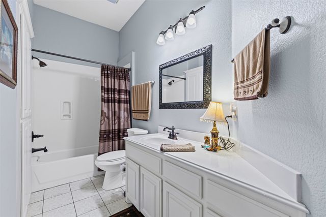 106 Hedges Circle, Weatherford, TX 76085