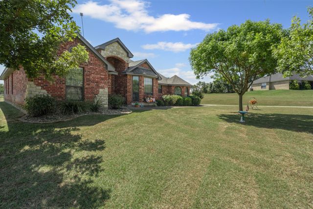 106 Hedges Circle, Weatherford, TX 76085