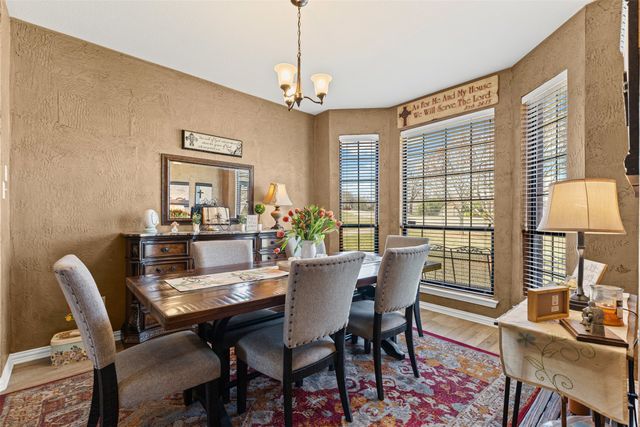 106 Hedges Circle, Weatherford, TX 76085