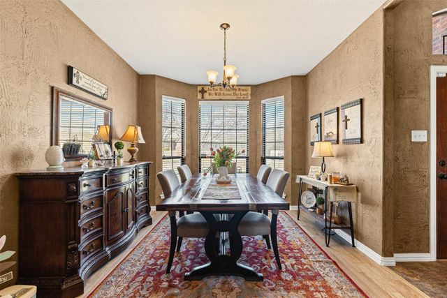 106 Hedges Circle, Weatherford, TX 76085