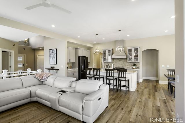 5565 Albright Avenue Sw, City Of Wyoming, MI 49418