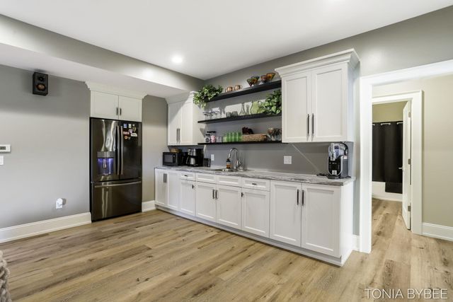 5565 Albright Avenue Sw, City Of Wyoming, MI 49418