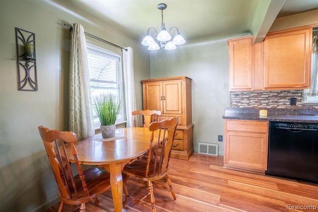 13273 Cunningham Street, Southgate, MI 48195