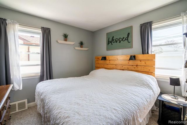 13273 Cunningham Street, Southgate, MI 48195