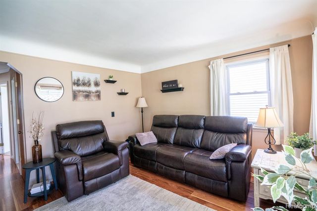 13273 Cunningham Street, Southgate, MI 48195