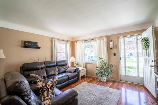 13273 Cunningham Street, Southgate, MI 48195