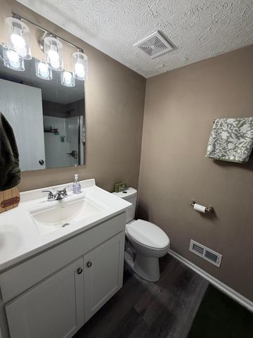 2737 Raphael Drive, Columbus, OH 43232