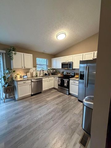 2737 Raphael Drive, Columbus, OH 43232